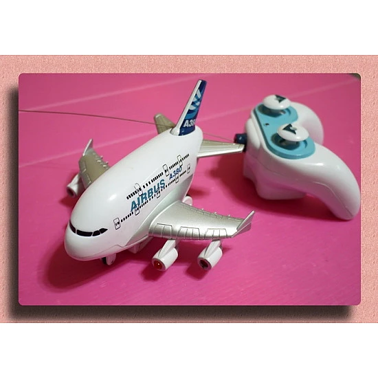 超可愛的胖胖空中巴士遙控飛機車