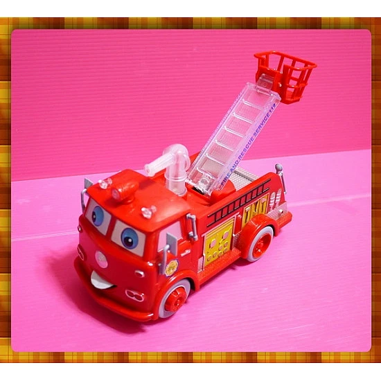 哇！真的消防車來囉