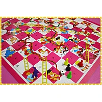 硬紙板材質的蛇棋紙上遊戲 硬紙板材質的蛇棋紙上遊戲